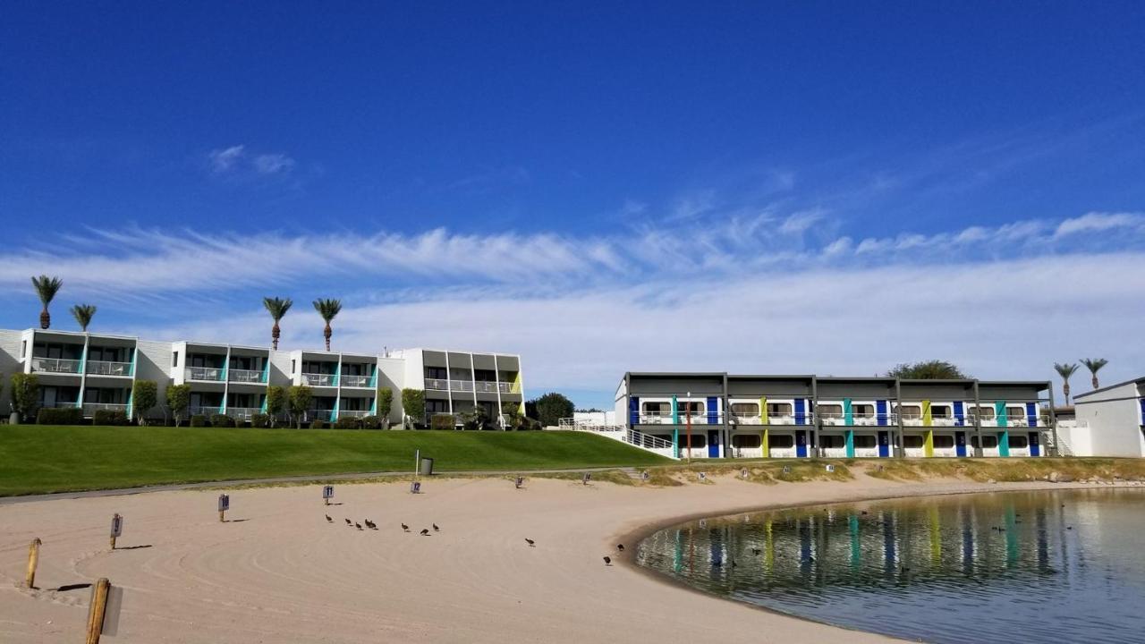 The Nautical Beachfront Resort Lake Havasu City Exterior photo