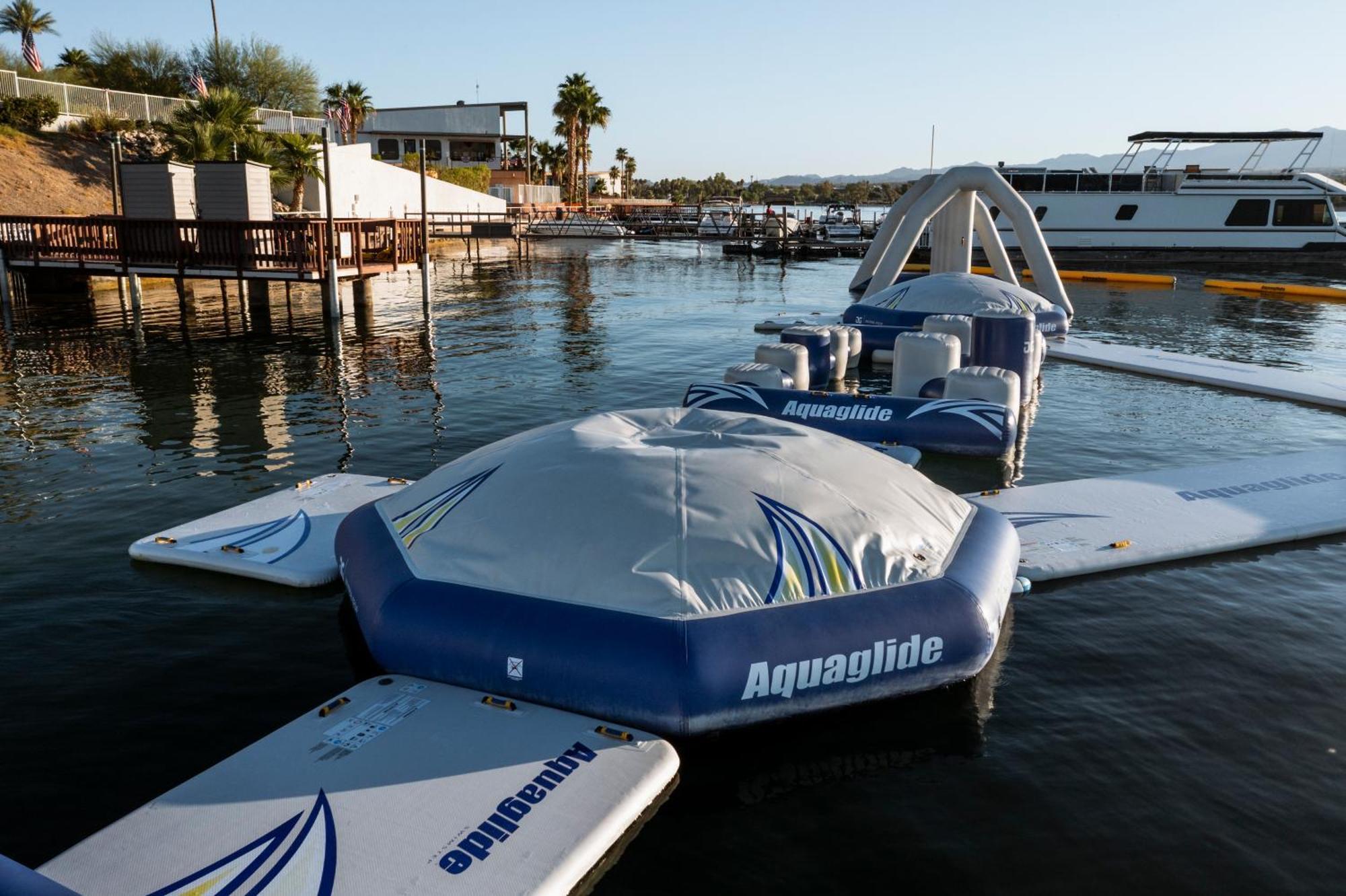 The Nautical Beachfront Resort Lake Havasu City Exterior photo