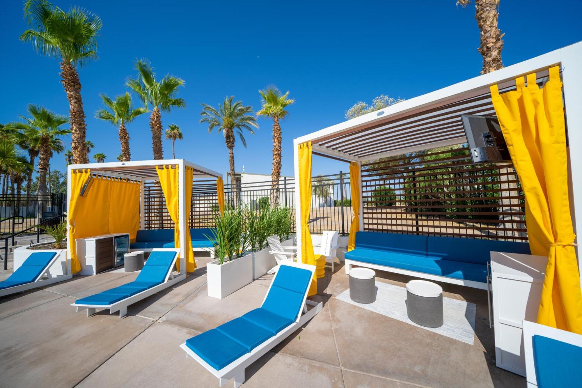 The Nautical Beachfront Resort Lake Havasu City Exterior photo